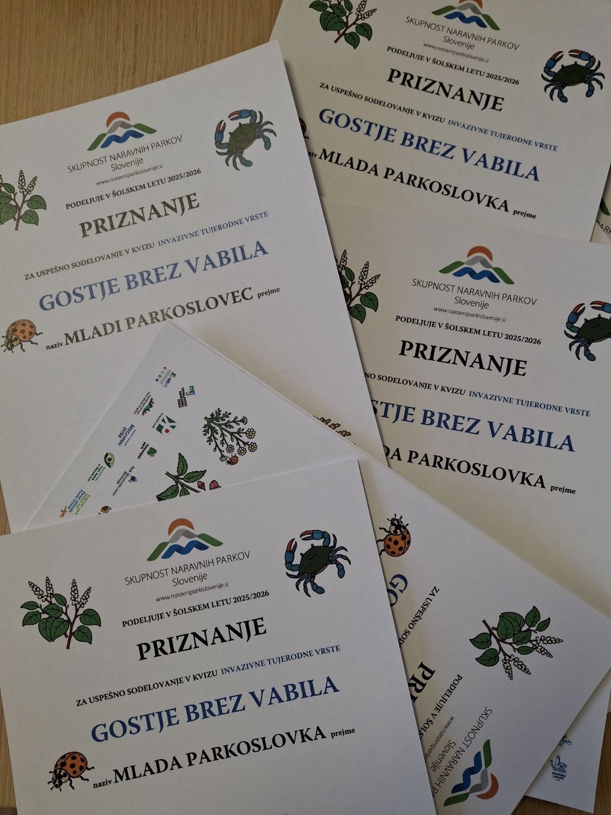 Nova generacija mladih parkoslovcev spoznavala invazivne tujerodne vrste
